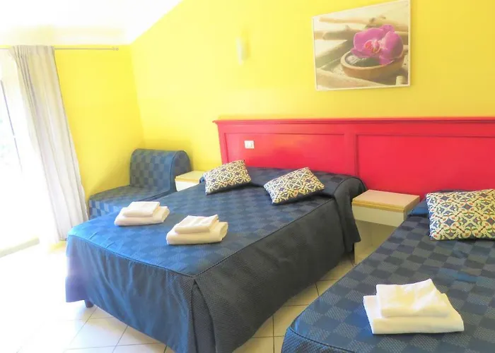 Fanti Rooms